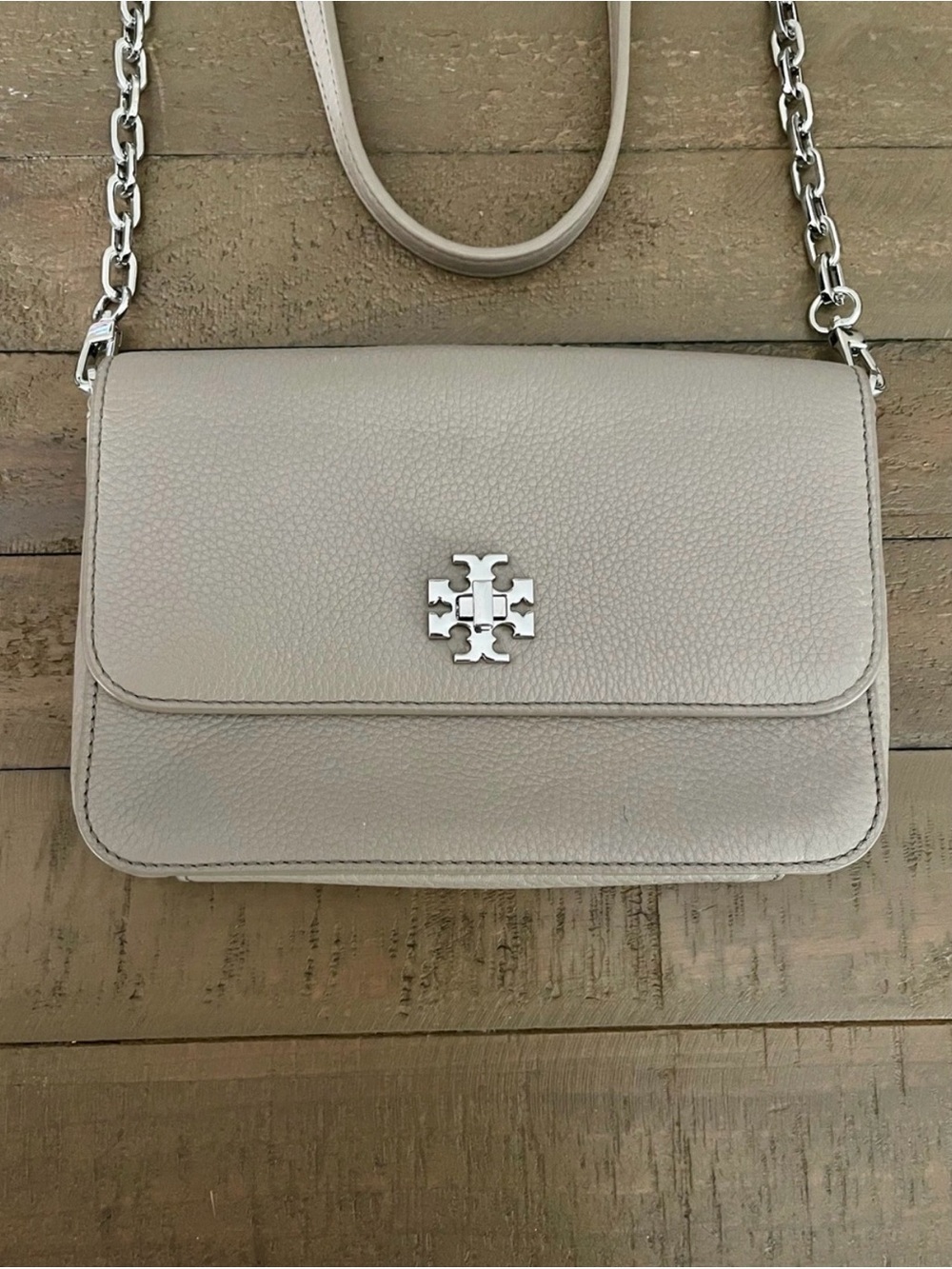 Tory Burch Pebbled Leather Crossbody in Light Beige/Grey with Silver Hardware